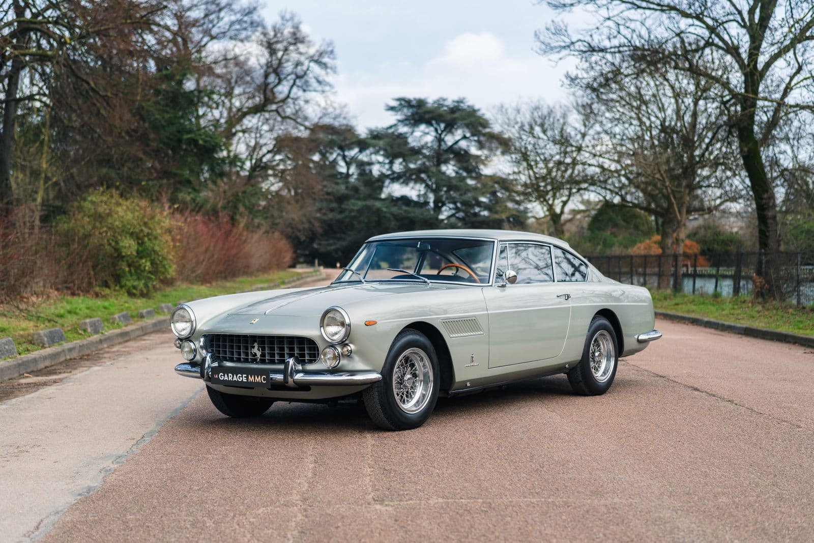 Ferrari 250 GTE 1963, vue 1